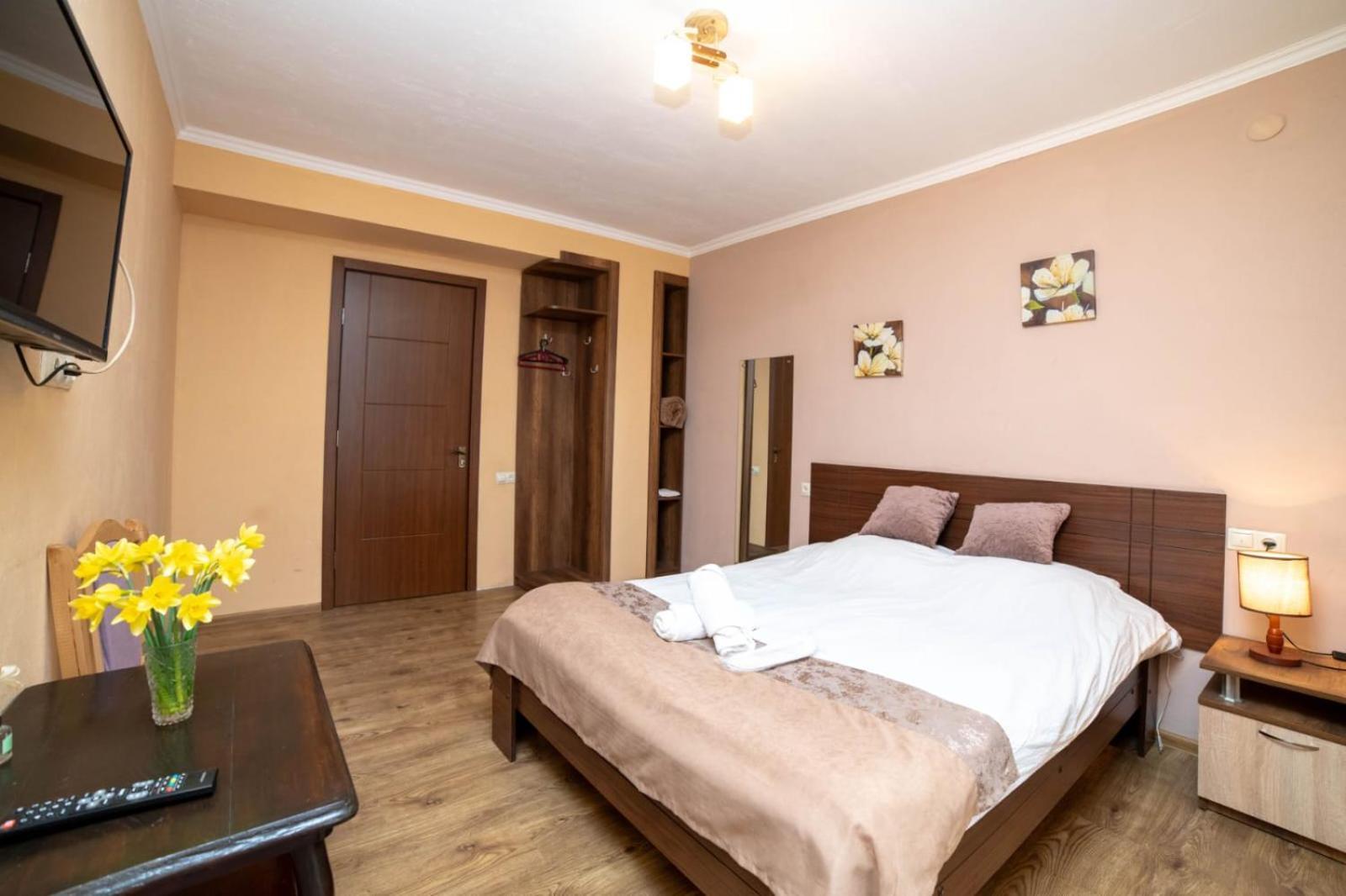 Guest House Kavkasioni 33 Telavi Ngoại thất bức ảnh