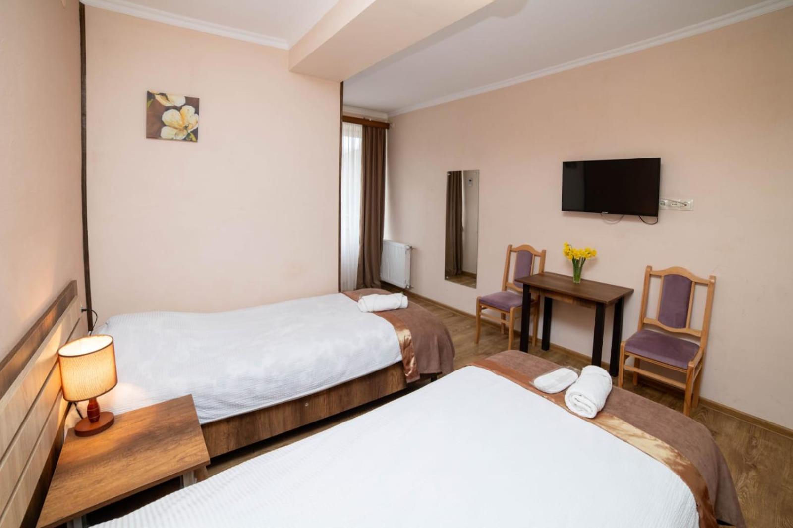 Guest House Kavkasioni 33 Telavi Ngoại thất bức ảnh